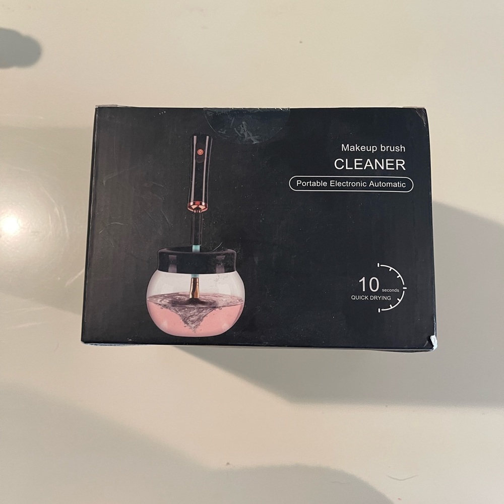 Makeup brush cleaner